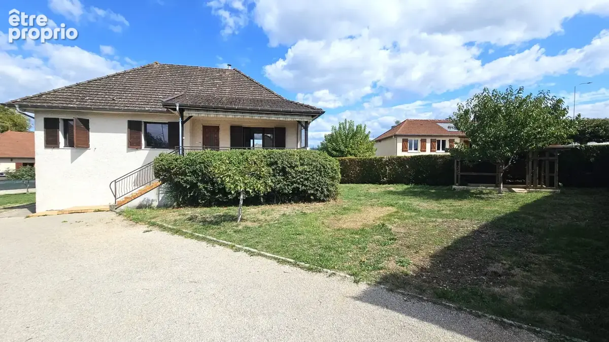 Photo Maison à Aoste au prix de 270 000€