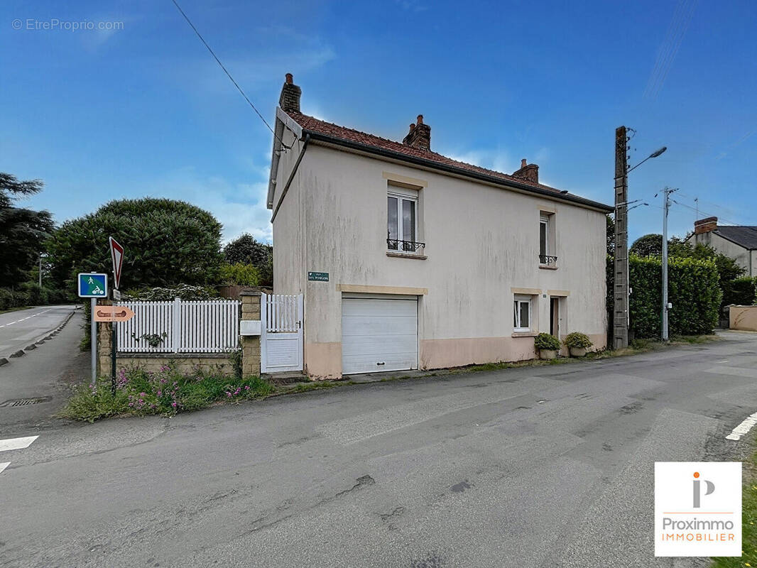 Maison à MESSAC
