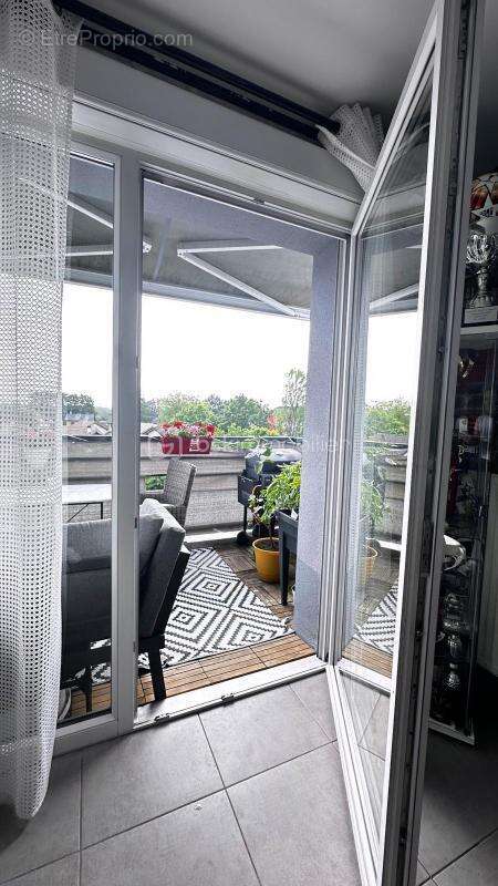 Appartement à SAINT-GENIS-POUILLY