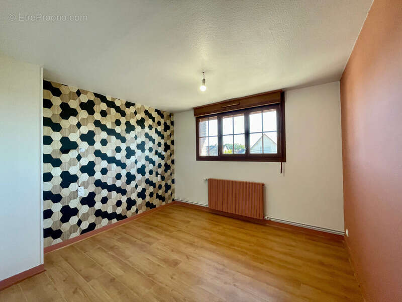Maison à AMILLY