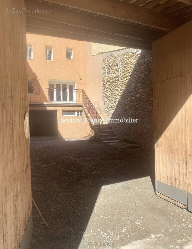 Maison à LES MEES