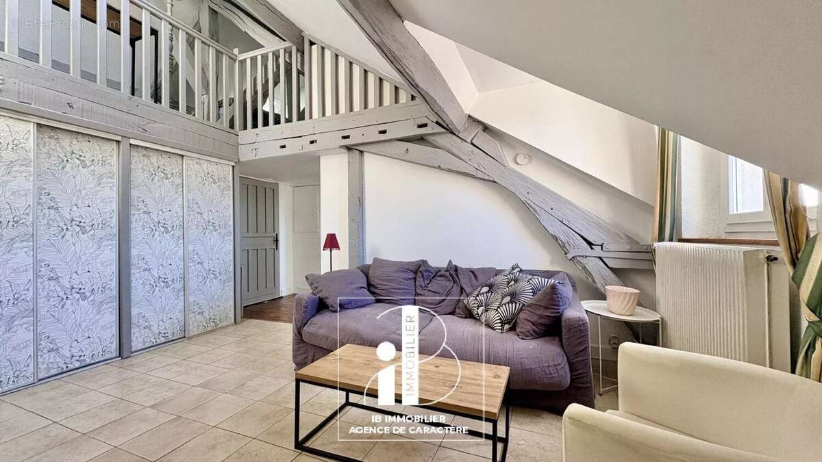 Appartement à FONTAINEBLEAU