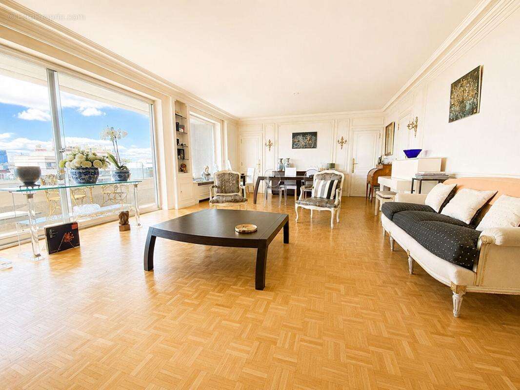 Appartement à PARIS-12E
