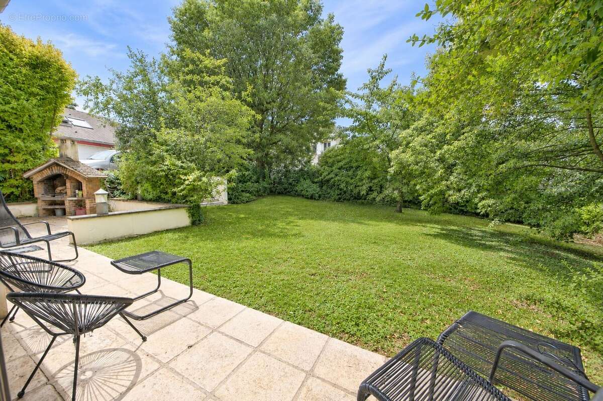 Maison 465 m² à Chambourcy  - photo 8