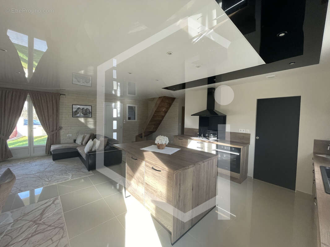 Maison à TRACY-SUR-LOIRE