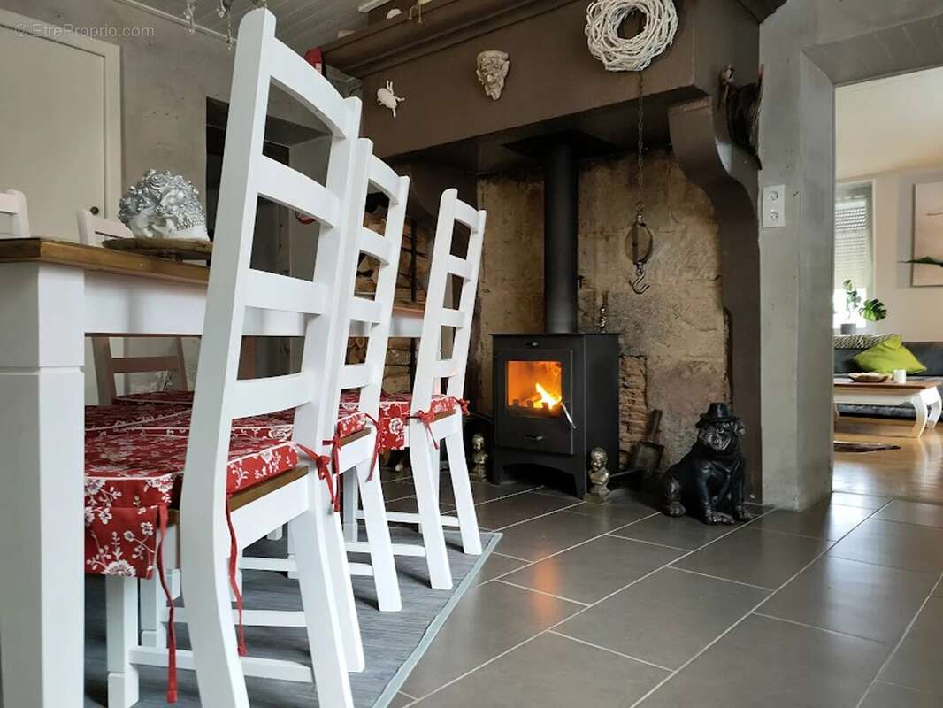 Maison à REGNEVELLE