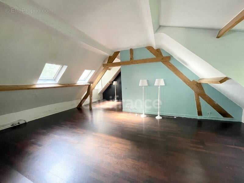 Appartement à PARIS-20E