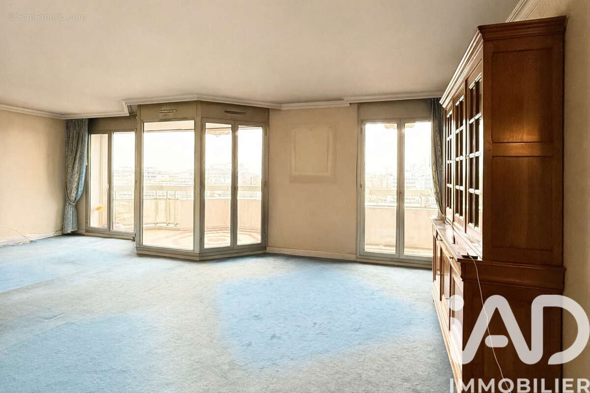 Photo 8 - Appartement à COURBEVOIE