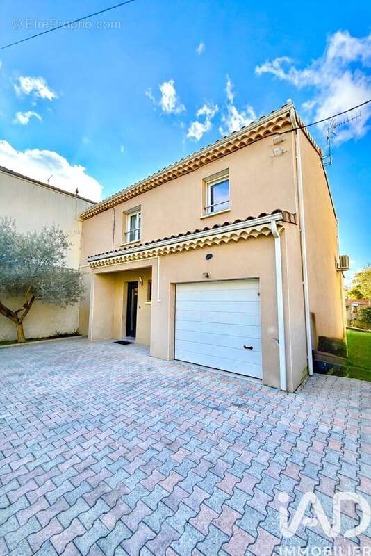 Photo 2 - Maison à MONTELIMAR