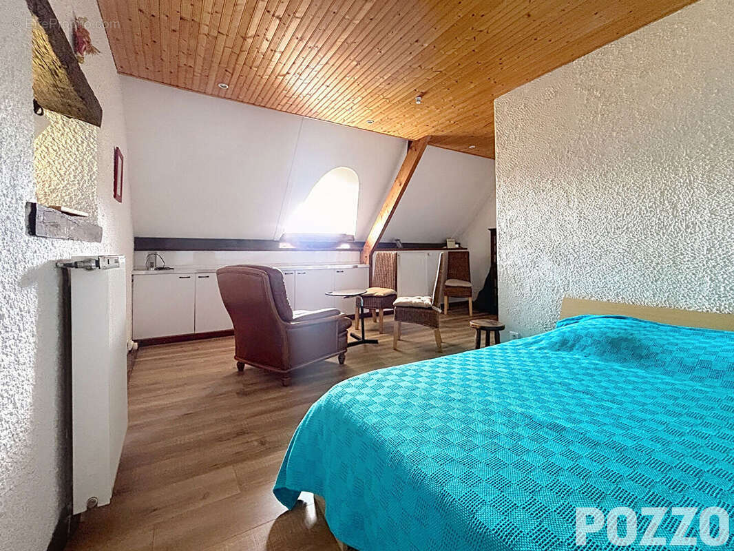 A Vendre - Marcilly - Maison 9 pièce(s) 255 m² - photo 15