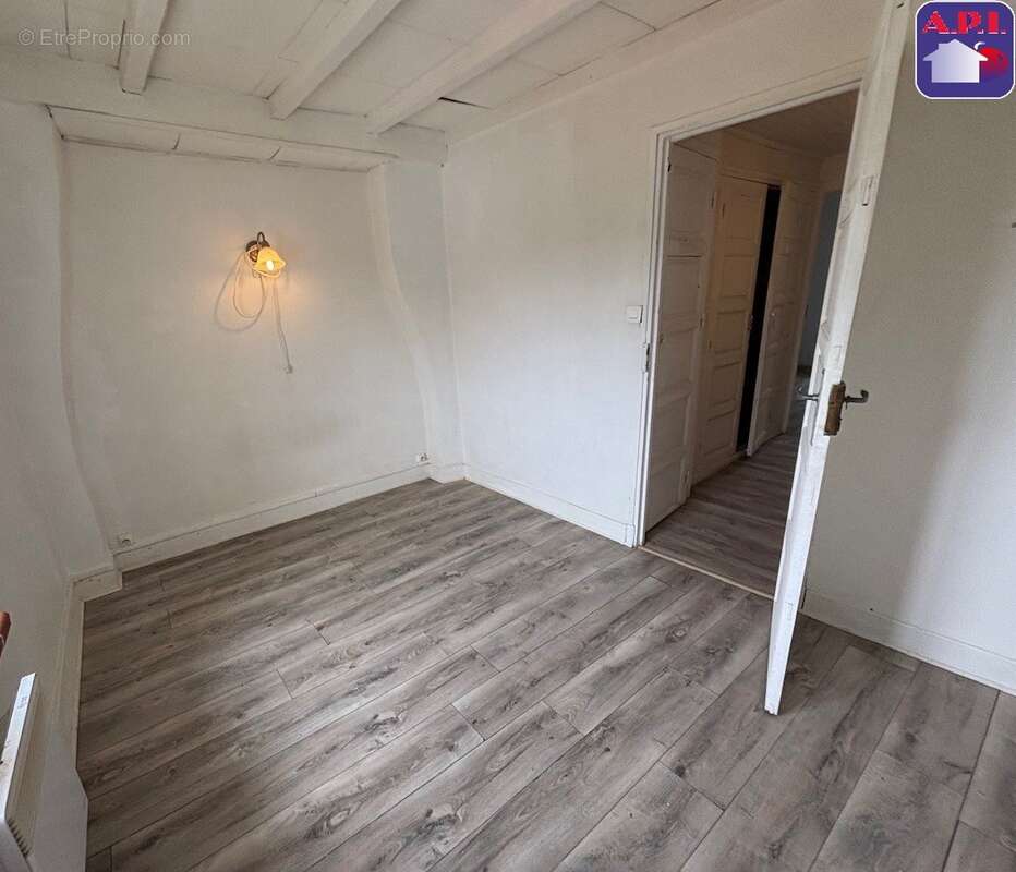 Maison à HOUNOUX