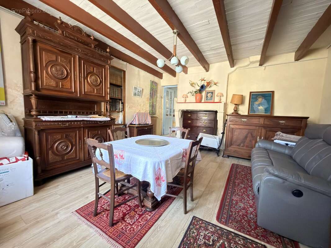 Maison à VERTEUIL-SUR-CHARENTE