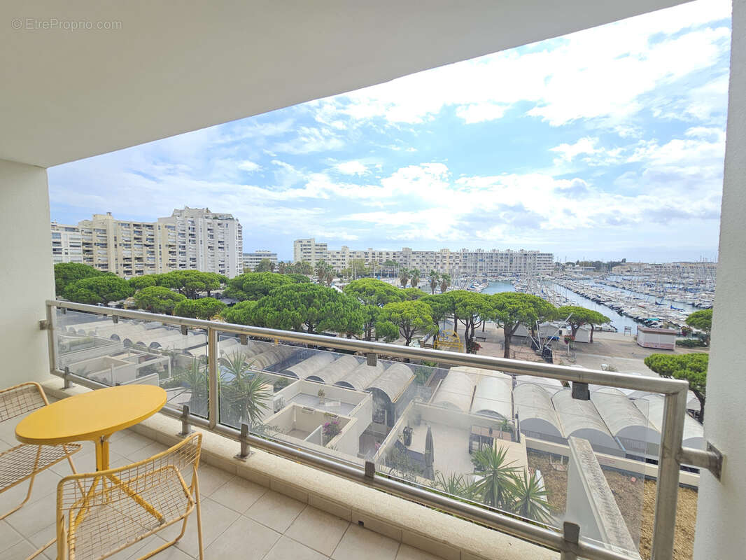 Appartement à MAUGUIO