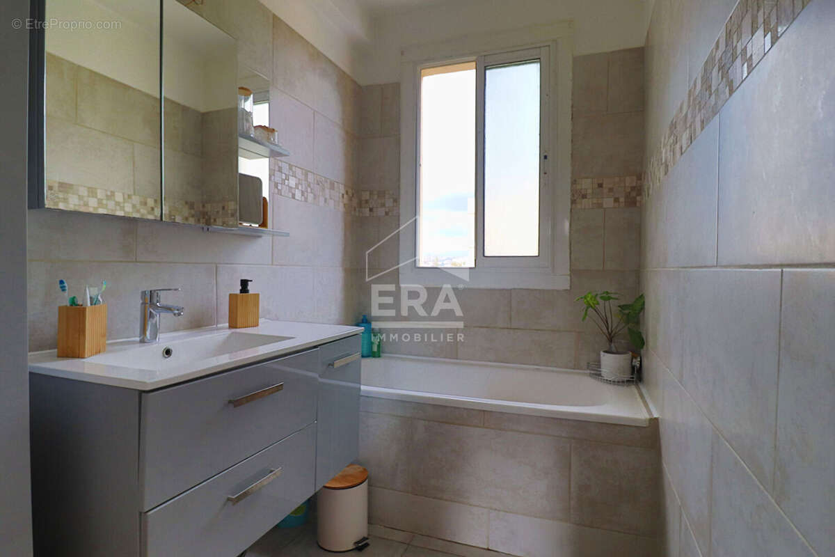 Appartement à MARSEILLE-10E
