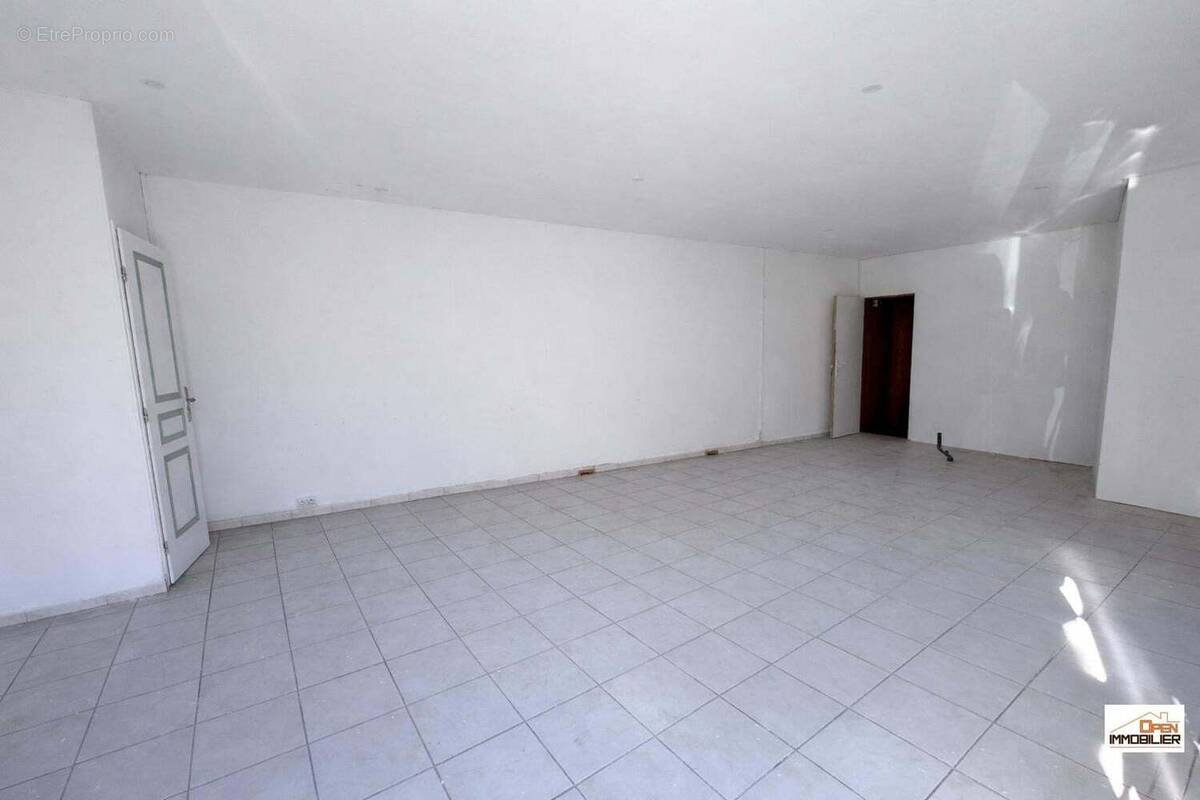 Appartement à COUTRAS