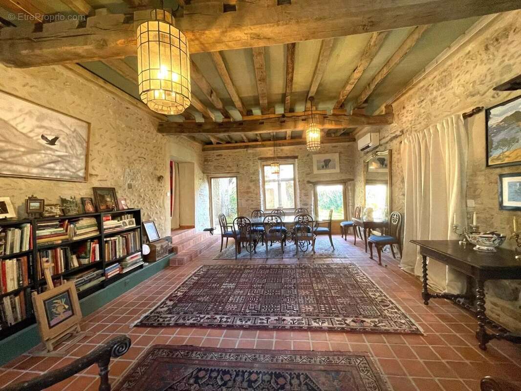 Maison à SAUVETERRE-DE-BEARN