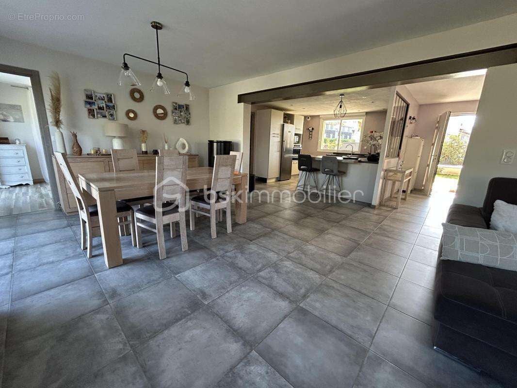 Maison à LE PASSAGE