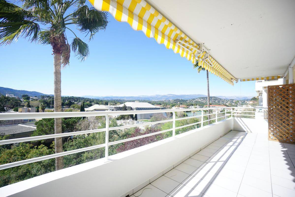 Appartement à LE CANNET