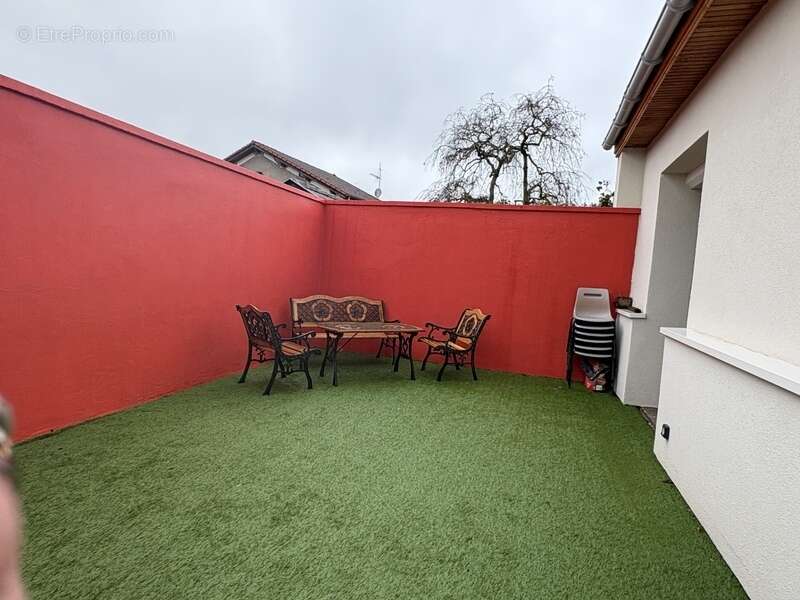 Maison à NOIRETABLE