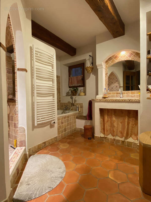 Maison à MIRABEL-AUX-BARONNIES