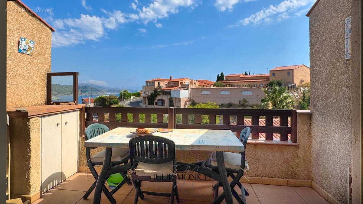 Maison avec vue mer, terrasses et garage - photo 4