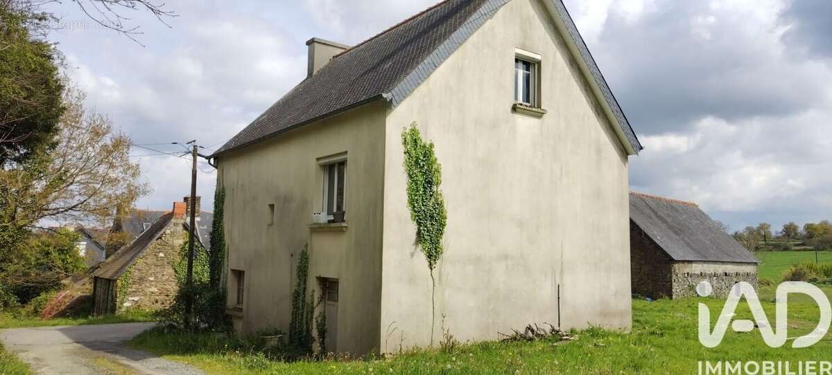 Photo 2 - Maison à MAEL-CARHAIX
