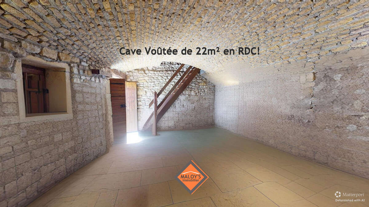 RARE! Belle bâtisse pierres dorées, 514m2 de surface totale! Enorme Potentiel, 131m2 habitables! - photo 5