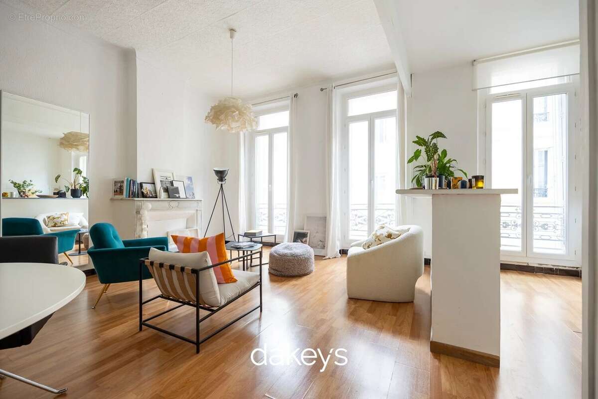 Appartement à MARSEILLE-6E