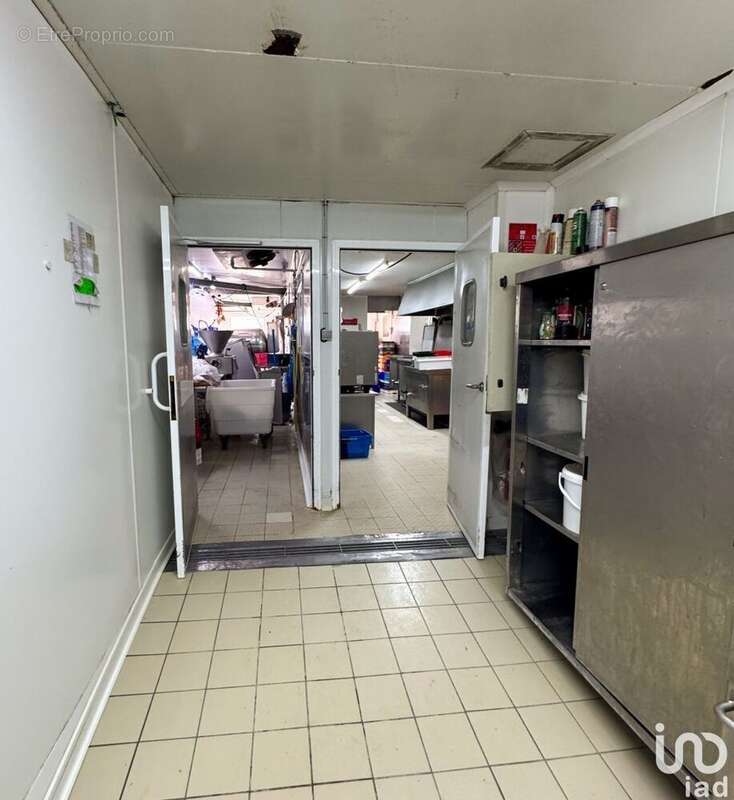 Photo 7 - Commerce à IGON