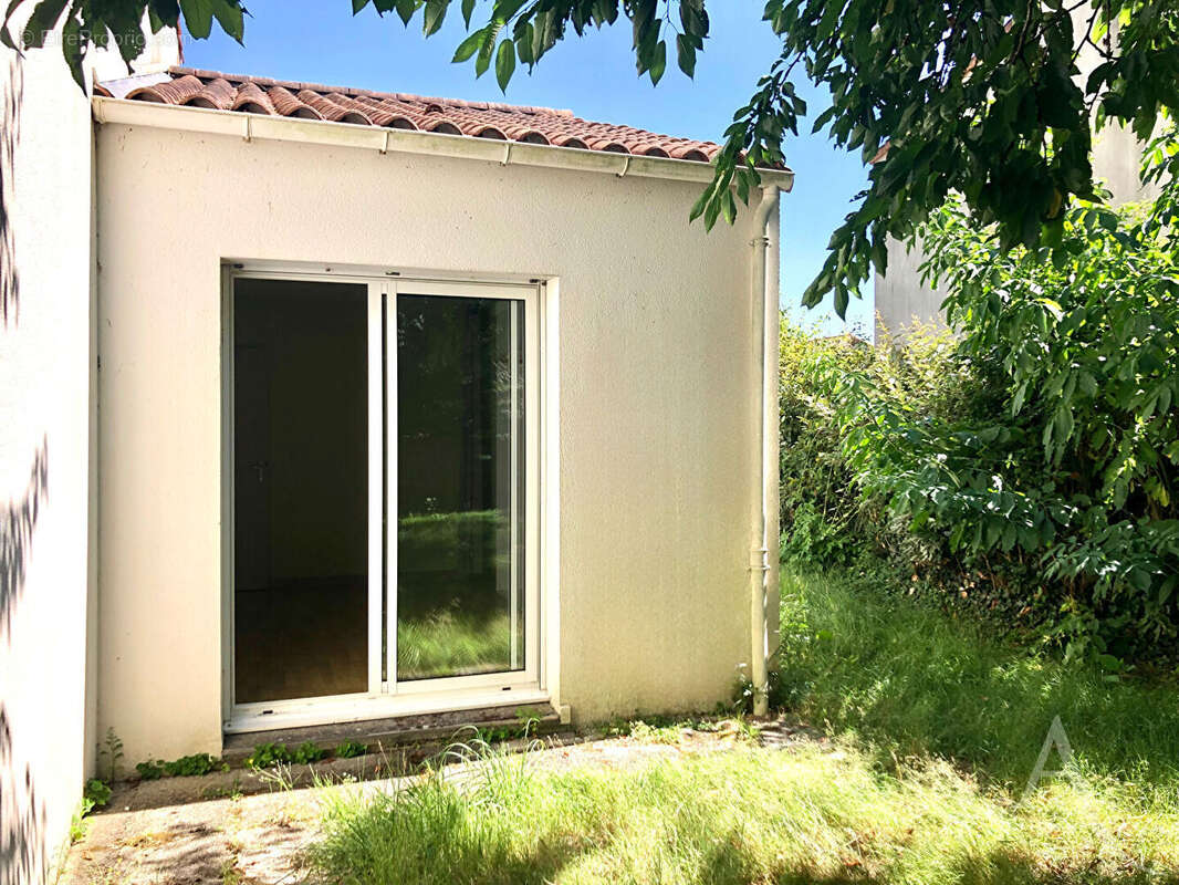 Maison à MONTAIGU
