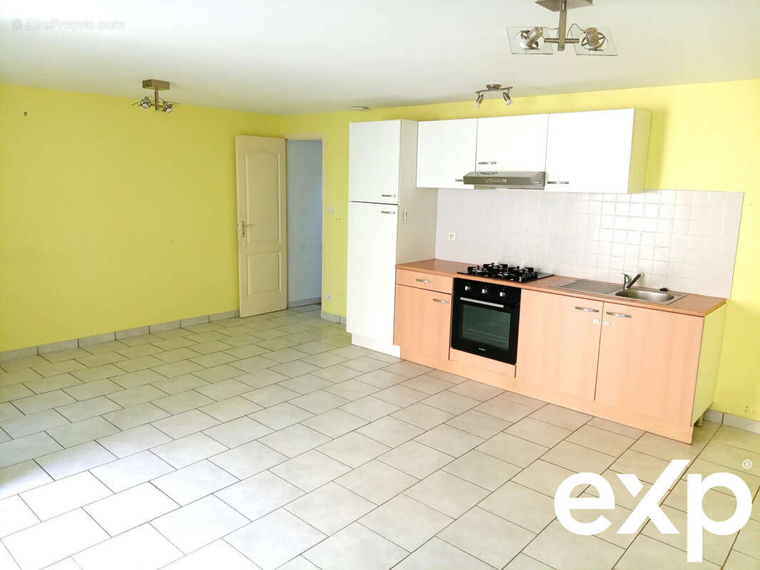 Maison à LA ROCHE-BLANCHE