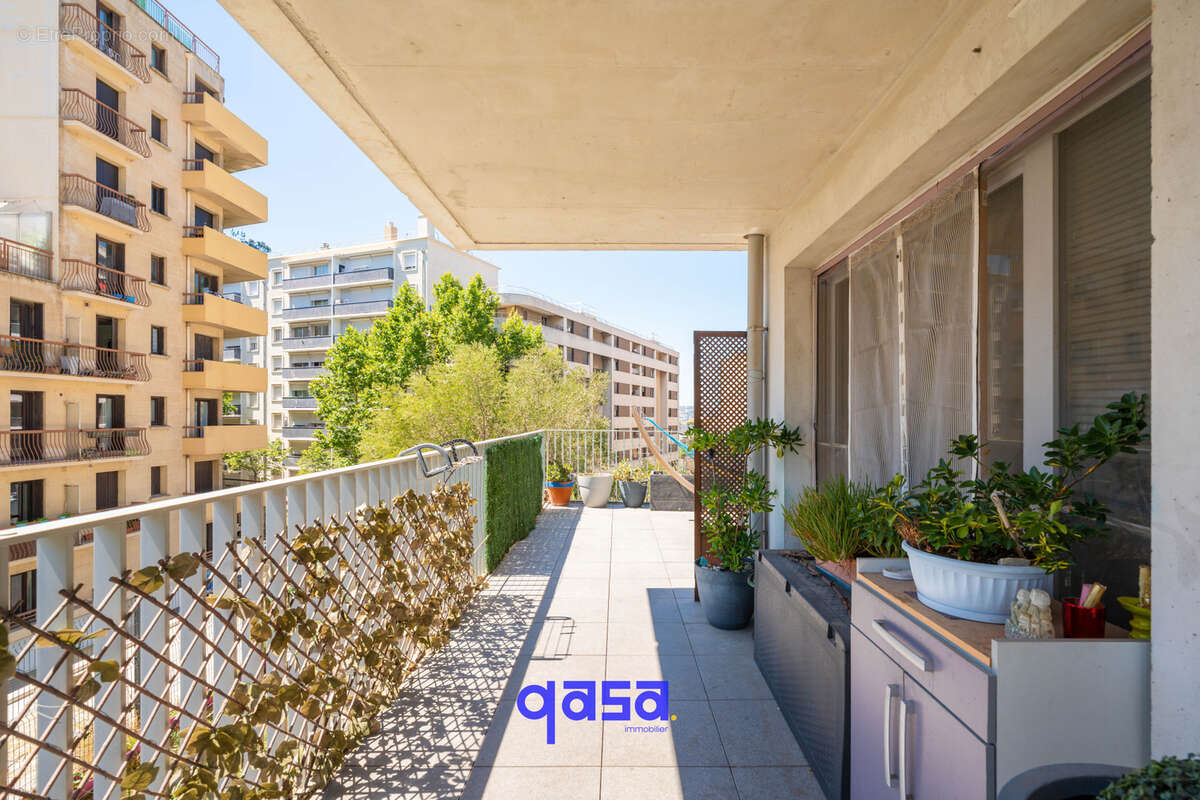 Appartement à MARSEILLE-1E