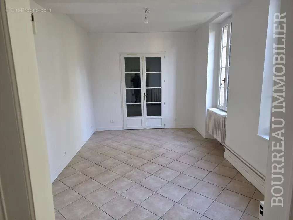 Maison à CHASSY