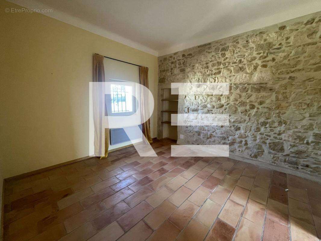 Maison à COLLORGUES