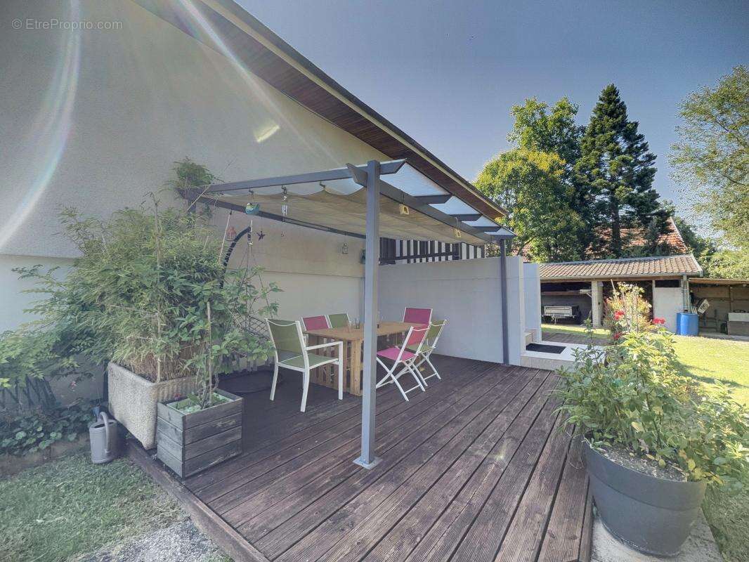 Maison à MAGNY-SUR-TILLE