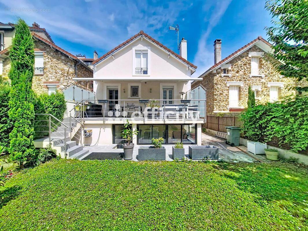Maison à THIAIS