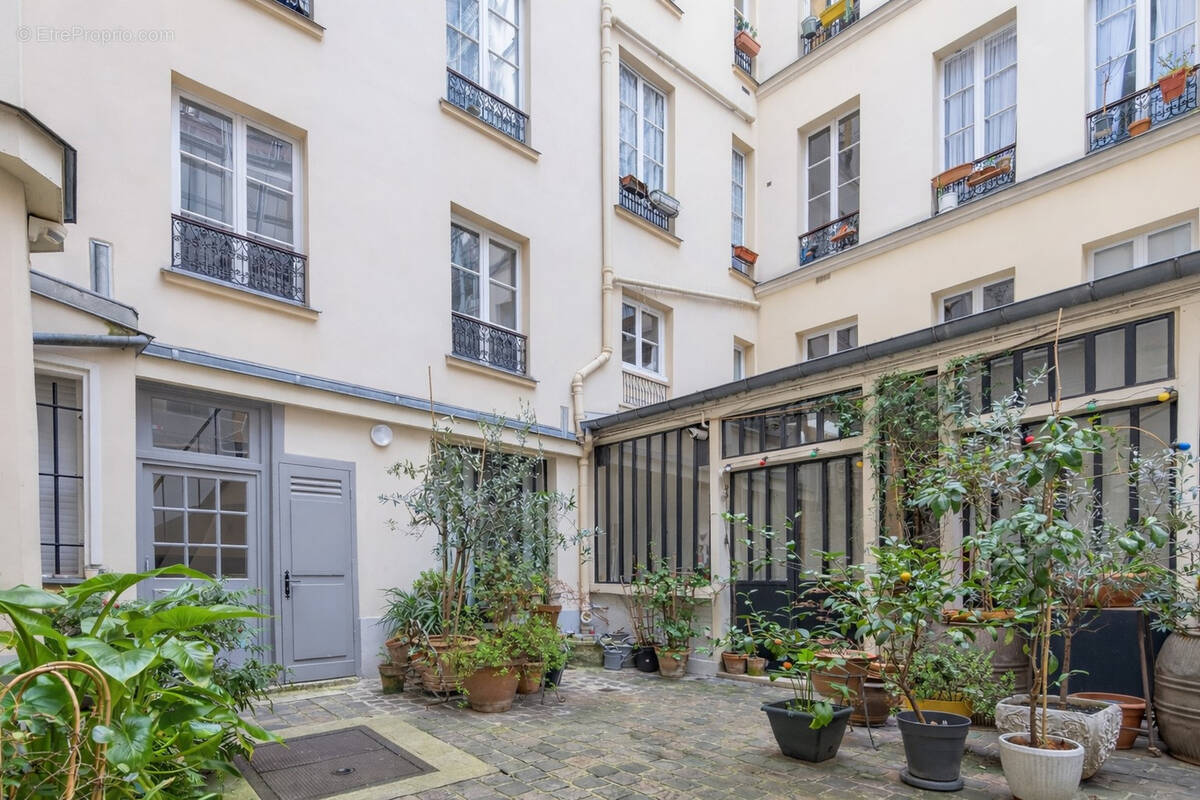 Appartement à PARIS-11E