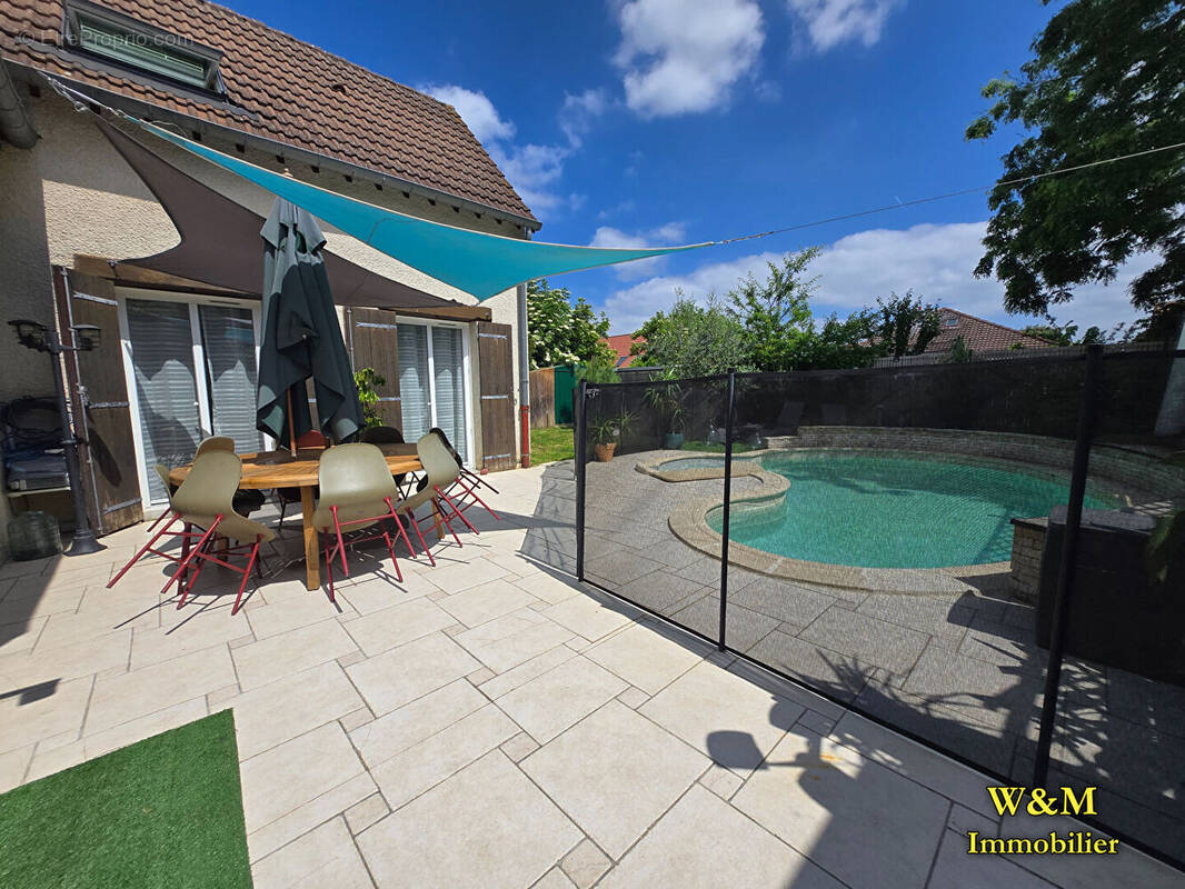 Maison à RIS-ORANGIS