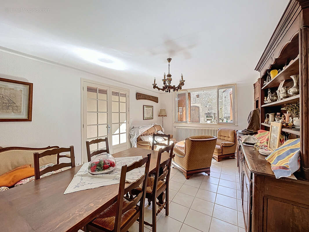 Maison à MONTIERS-SUR-SAULX