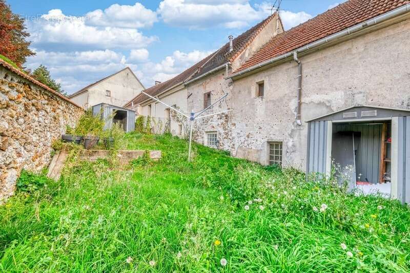 Maison à LIZY-SUR-OURCQ