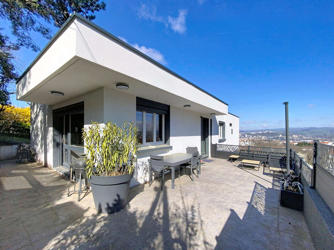 Maison à SAINT-ETIENNE