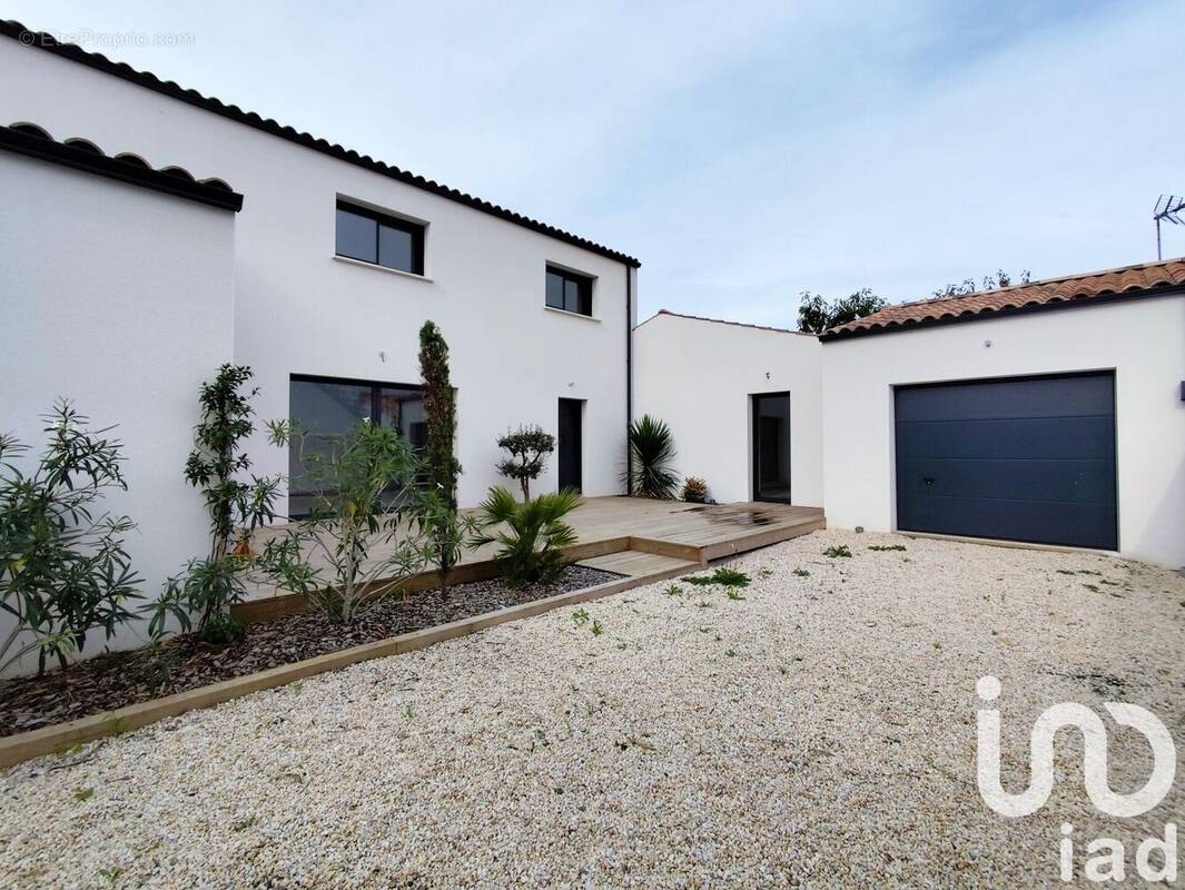 Photo 1 - Maison à LA ROCHELLE