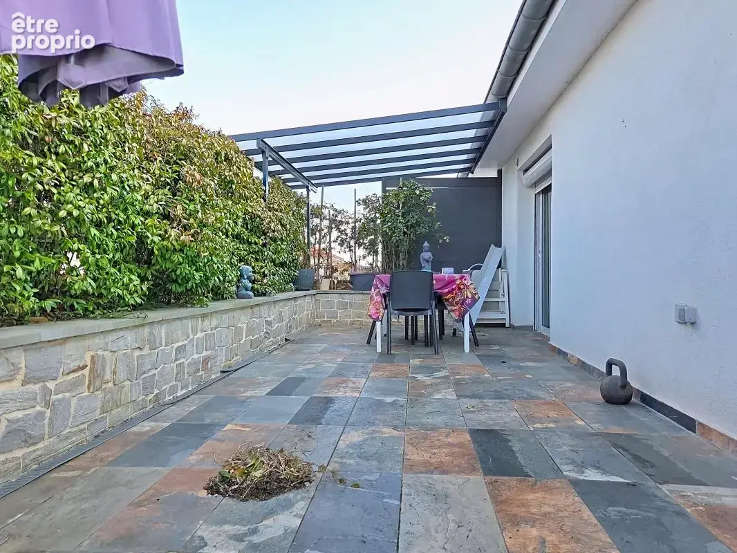 Maison - 5 Chambres - 2 Logements possibles - 2 Garages - Cave - Terrasse - Piscine - photo 27