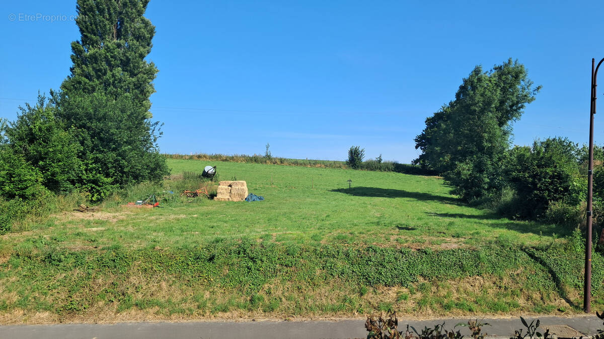 Terrain à SEBONCOURT