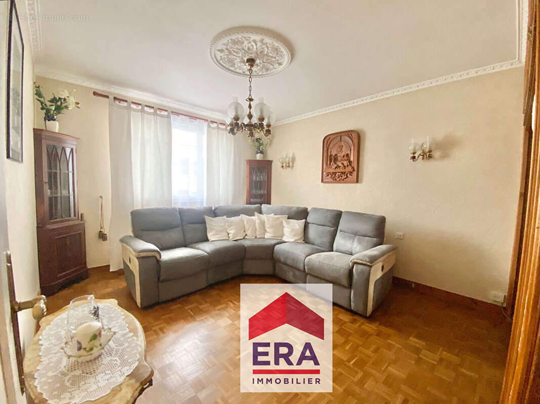 Maison à SARTROUVILLE