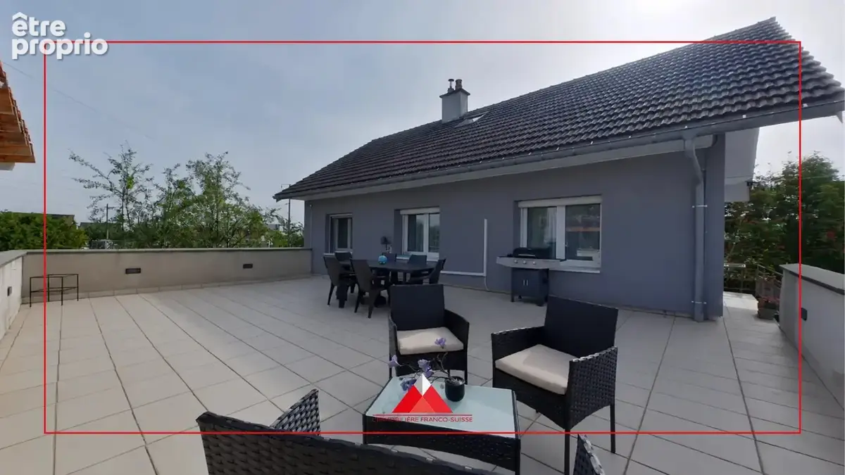 Maison avec appartement indépendant dans le centre de Frasne - photo 7