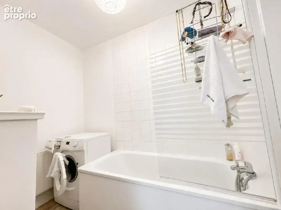 Joli T2 lumineux de 49 m², au 3ème et dernier étage, avec cave - photo 5