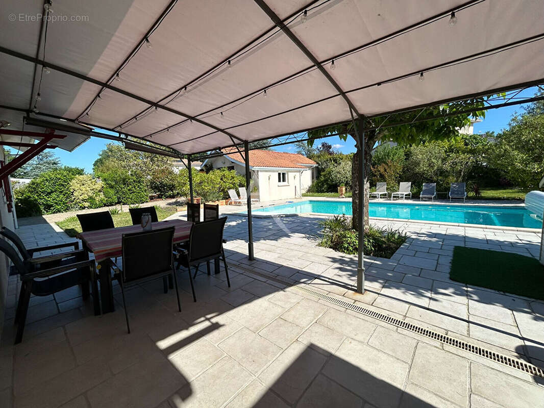 Maison Saint Medard En Jalles 6 pièce(s) 175.74 m2 - photo 7