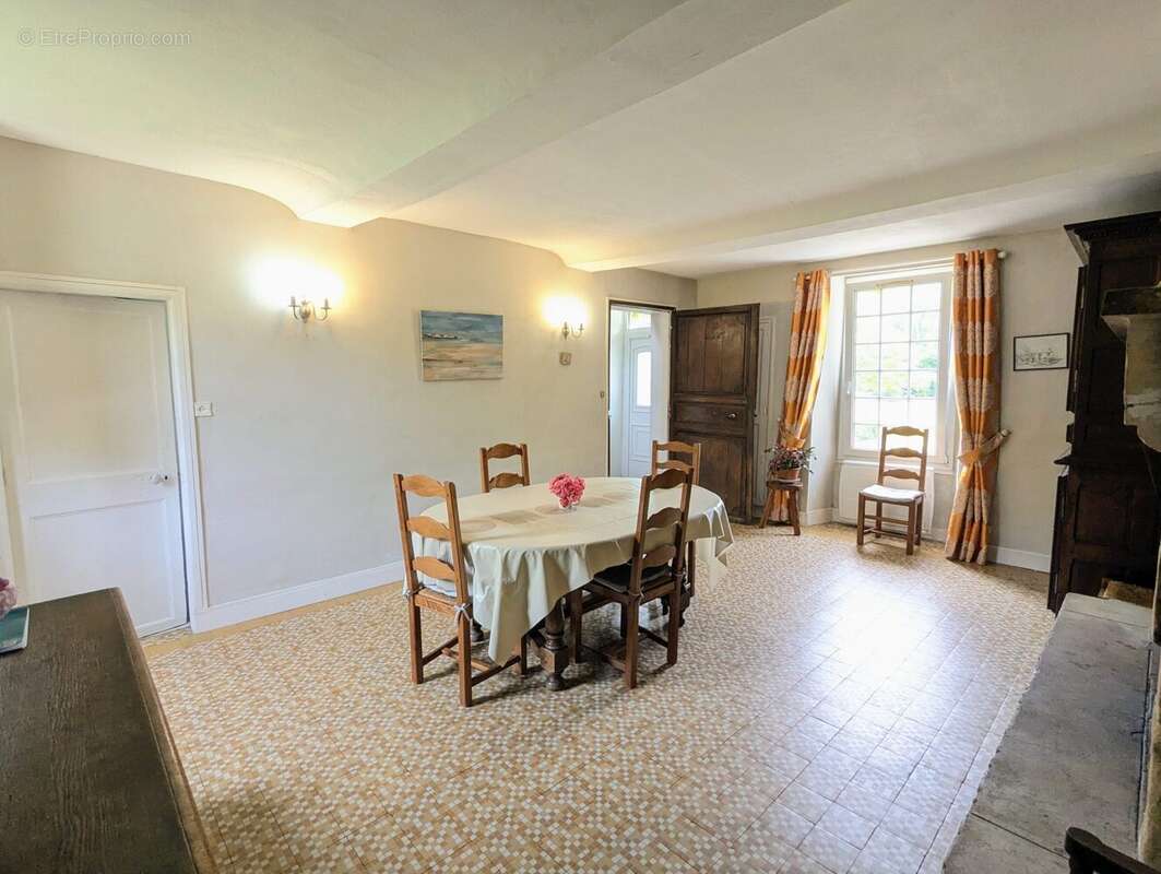 salle à manger - Maison à GEFOSSE-FONTENAY