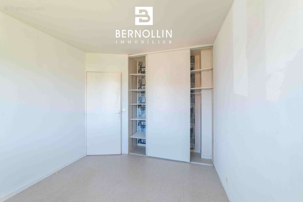 Maison 82 m2, 3 chambres et garage sur terrain de 540 m2 - MONTREVEL EN BRESSE CENTRE - photo 9